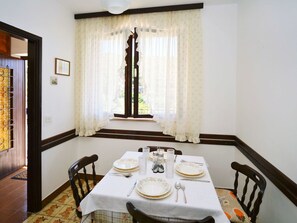 Dining - Lovely apartment for 4 guests with A/C, WIFI, TV and terrace (Rijeka)