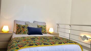 1 habitación, tabla de planchar con plancha, wifi y ropa de cama