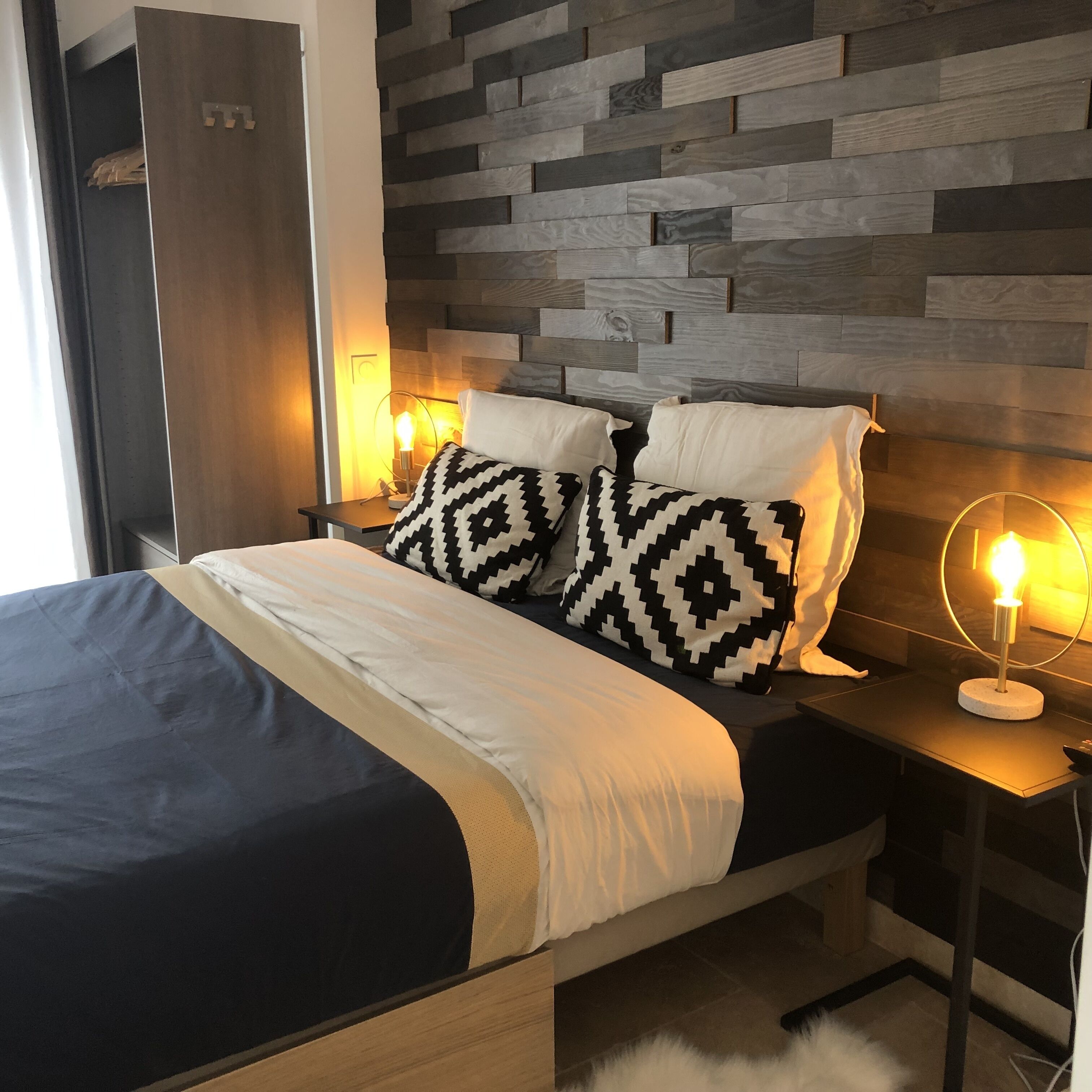 2 chambres, fer et planche à repasser, Wi-Fi gratuit, draps fournis