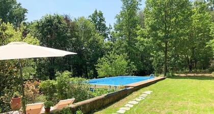 Beautiful private villa for 12 people with WIFI, private pool, TV, terrace and pets allowed