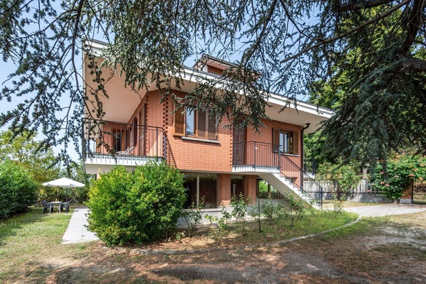 Pflanze, Gebäude, Eigentum, Fenster, Himmel, Haus, Baum, Grundstueck, Hütte, Wohngebiet