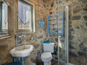 Bathroom - Beautiful private villa for 5 guests with WIFI, private pool, TV and patio (Pietrabruna)
