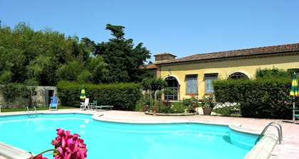 Lovely apartment in villa for 6 people with WIFI, pool, TV and panoramic view