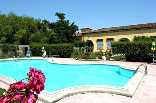 Beautiful apartment in villa for 4 people with WIFI, pool, TV and panoramic view