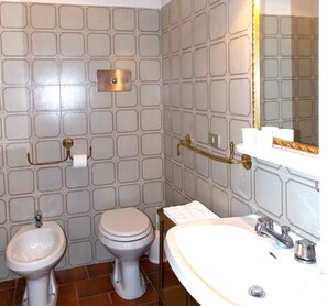 Dusche, Bidet