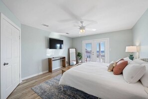 4 bedrooms, desk, iron/ironing board, travel cot