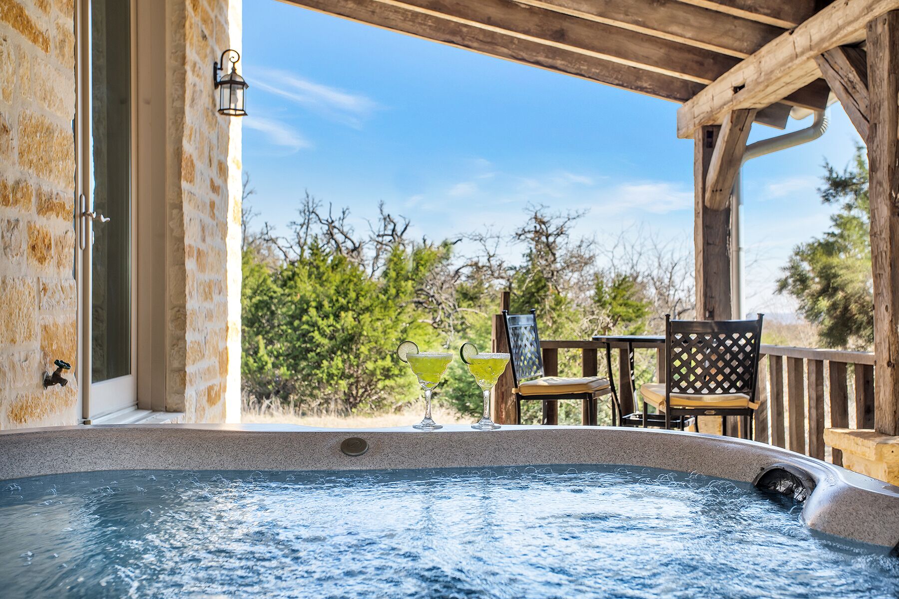 Bain à remous extérieur