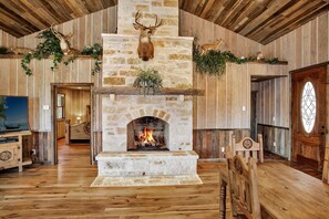 Interior - Bird Point Cabin | Close to Town | Beautiful Setting | Hot Tub (Fredericksburg)