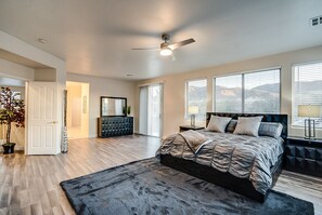 5 dormitorios, tabla de planchar con plancha, wifi y ropa de cama