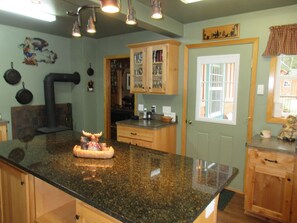 電子レンジ、オーブン、コンロ、食器洗い機