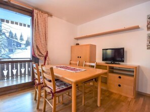 Dining - Apartment Laras by Interhome (Madonna di Campiglio)