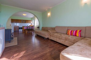 TV - Holiday apartment with balcony and air conditioning (Crikvenica)