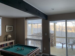 Games room - Cozy ski home with amazing views of Stratton & Bromley Mountains. (Winhall)