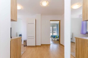 1 bedroom, WiFi - Holiday apartment near the beach with sea view (Crikvenica)