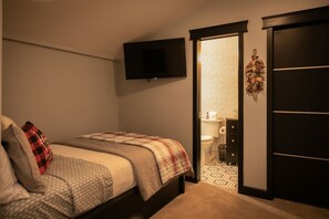 2 Schlafzimmer, Zimmersafe, Bügeleisen/Bügelbrett, Reisekinderbett