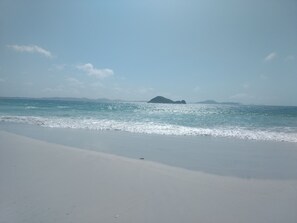 Sun loungers - Beautiful house with pool and sea view (Cabo Frio)