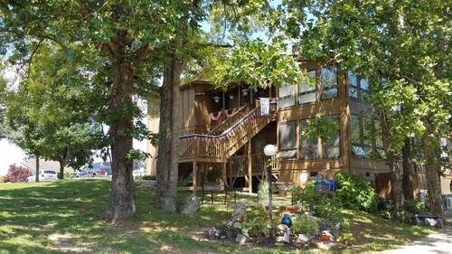 Woodson Bend, Condo 7-3 Extremely Large, with 1 Bedroom & 1 Full Bath, Sleeps 6