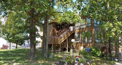 Woodson Bend, Condo 7-3 Extremely Large, with 1 Bedroom & 1 Full Bath, Sleeps 6