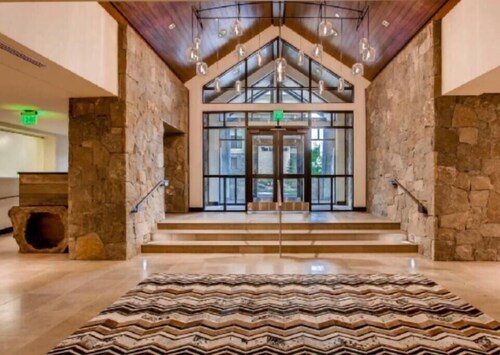 Beautiful Condo with great amenities in Lionshead.