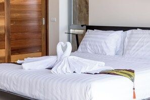 3 chambres, fer et planche à repasser, Wi-Fi gratuit, draps fournis