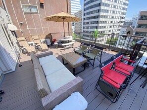Large Room for 5 to 15 Guests | Terrace/patio