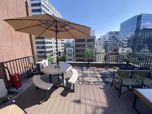 Camera (Large Room for 5 to 15 Guests) | Terrazza/patio
