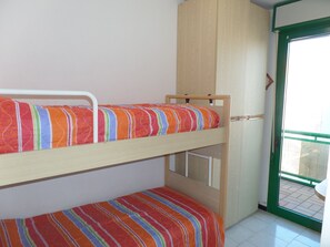 2 bedrooms