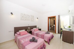 3 bedrooms, iron/ironing board, travel crib, free WiFi