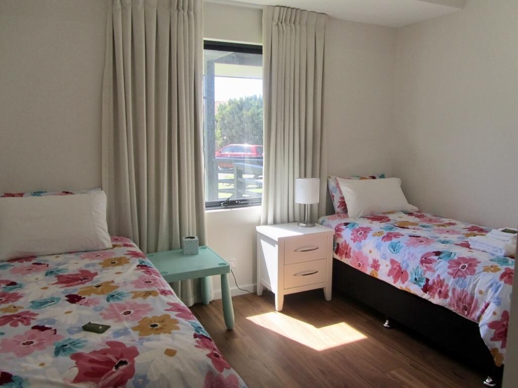 Storm Bay Cottage - lookout over the ocean and Alouarn Island in Flinders Bay - Storm Bay Cottage -lookout over the ocean and Alouarn Island in Flinders Bay — image 14