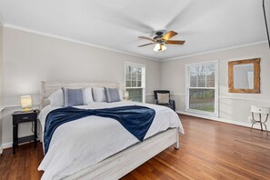 5 soverom, skrivebord, strykejern/-brett og wi-fi (inkludert)