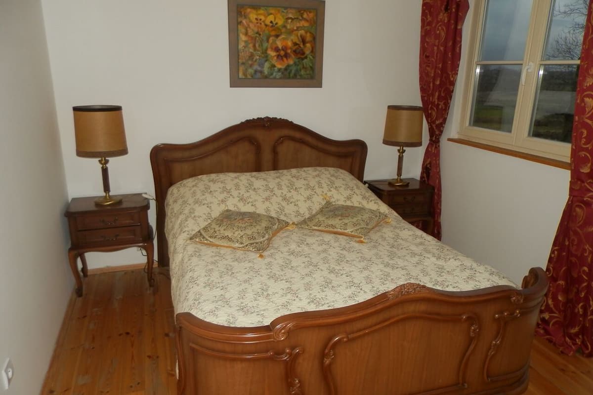 Departamento empresarial | 1 habitación, decoración personalizada y muebles diferentes