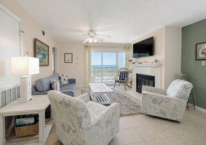 TV - Cape Coddages I 101 - Oceanfront in Surfside Beach (Surfside Beach)