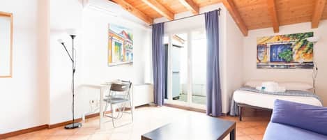 7 habitaciones, tabla de planchar con plancha y wifi