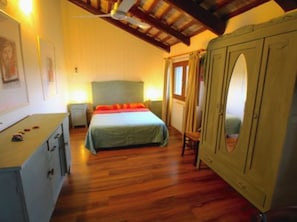 5 Schlafzimmer, Bügeleisen/Bügelbrett, WLAN, Bettwäsche
