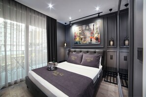 Family Condo | Egyptian cotton sheets, premium bedding, in-room safe, desk - The Place Suites Ataşehir (Istanbul)