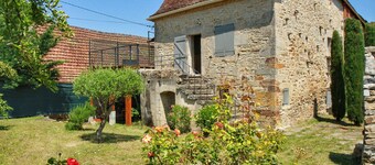 Quercynoise House with swimming pool : ideal for family and friends