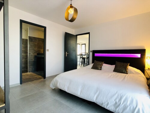 Indoor heated whirlpool pool, sleeps 2.