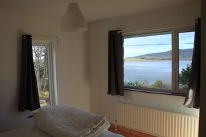 3 室のベッドルーム、アイロン / アイロン台、WiFi、ベッドシーツ