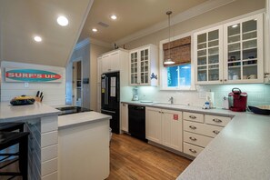 Coffee/tea maker, fridge, microwave, oven - 30% Off~"Tupelo Honey"~DogFriendly~HeatedPool~Walk to Beach/Seaside~BeachGear (Santa Rosa Beach)