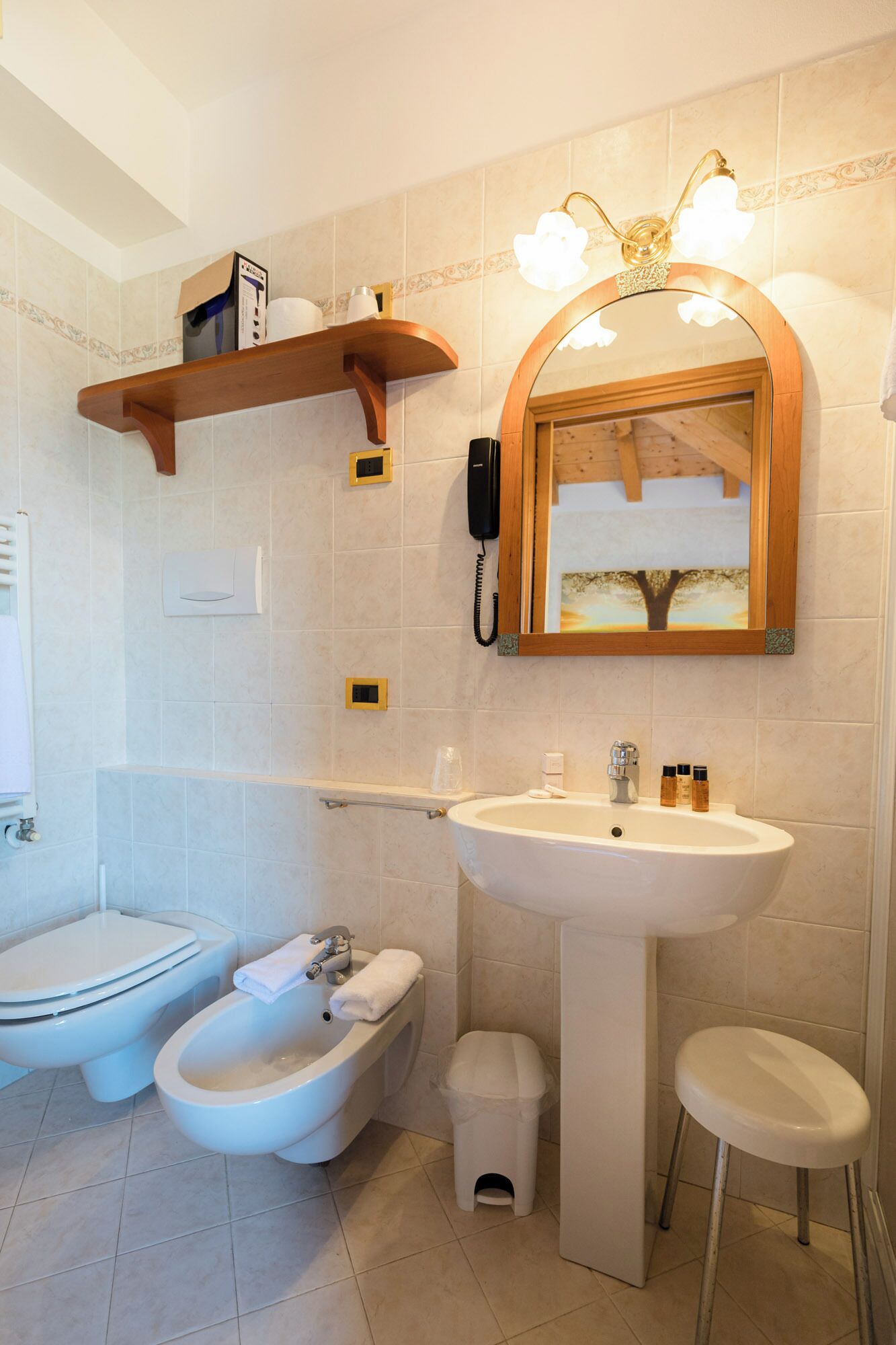 double room, partial lake view | bathroom | free toiletries, hair dryer, bathrobes, bidet