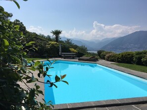 Piscine extérieure, piscine chauffée