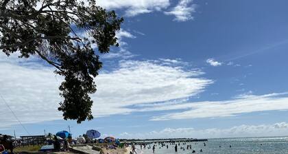 🌴☀️ Experience the Best of Mayagüez from Your Short-Term Rental Reservation!🌴