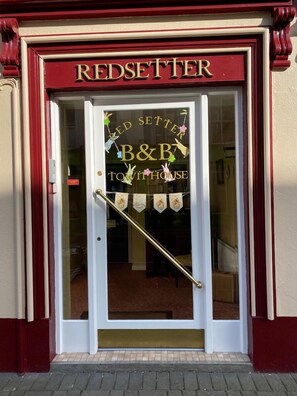 Front of property - Red Setter Town House B&B (Carlow)