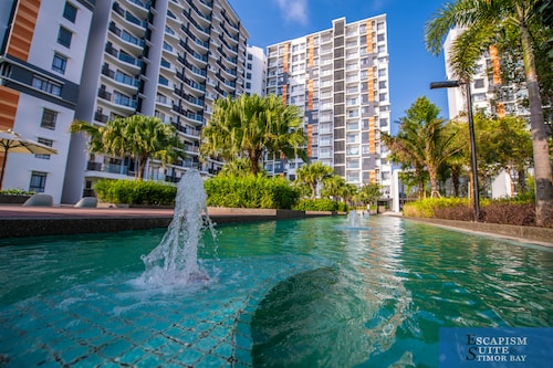 Direct access to white sandy beach of Balok