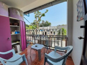 Kamar Keluarga, kamar mandi umum | Balkon