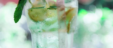 Makanan dan minuman