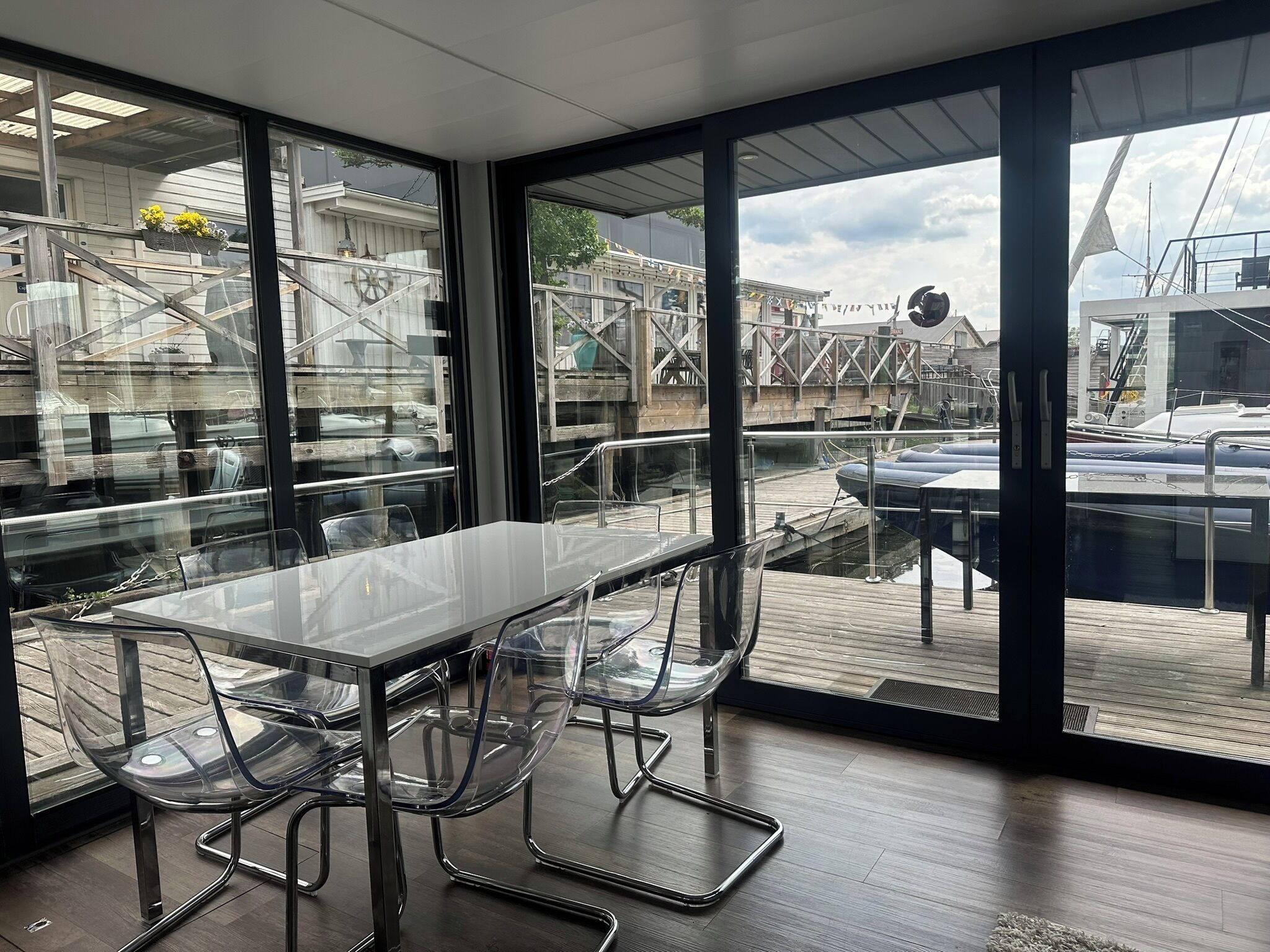 Houseboat with Lake view -Klädesholmen | Living area | Smart TV