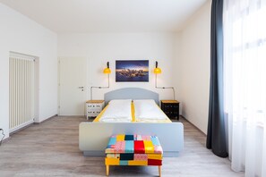 1 bedroom, WiFi, bed sheets