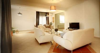 The apartment is 5 minutes from the town of Kastav.