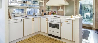 Beautiful home in Blokhus with WiFi